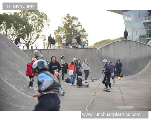 成都极限运动嘉年华滑板队精彩表现点评与节奏分析 成都极限运动嘉年华滑板队精彩表现点评与节奏分析