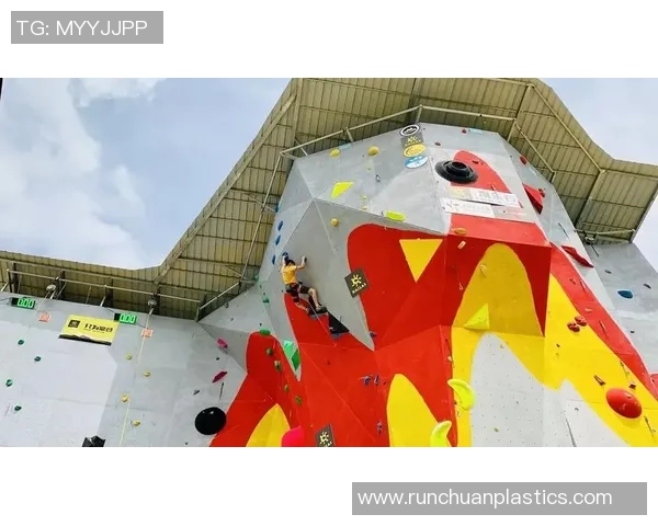 杭州攀岩队比赛经验深度对比分析与其他队伍的差异与启示 杭州攀岩队比赛经验深度对比分析与其他队伍的差异与启示