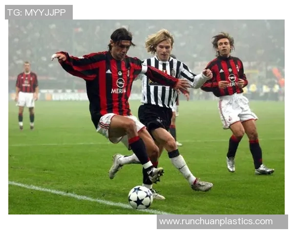 足球场上的爱神传说与激情碰撞的瞬间 足球场上的爱神传说与激情碰撞的瞬间