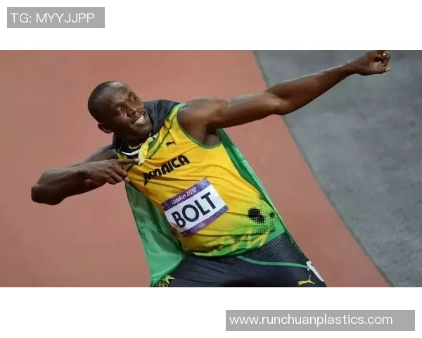 足球员饮食揭秘：如何通过合理伙食提升竞技状态与身体素质